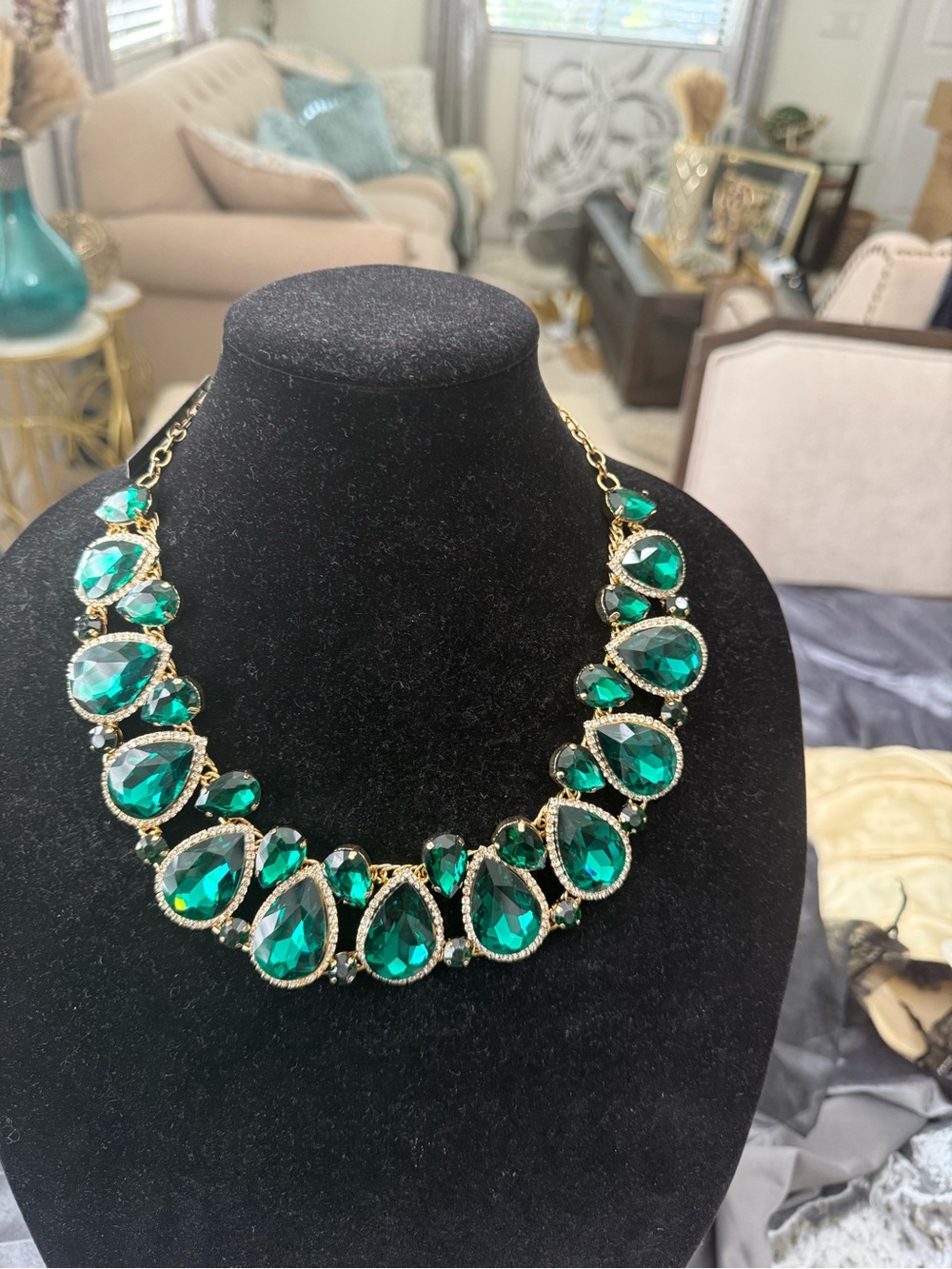 Gold-Tone Emerald Teardrop Collar Necklace